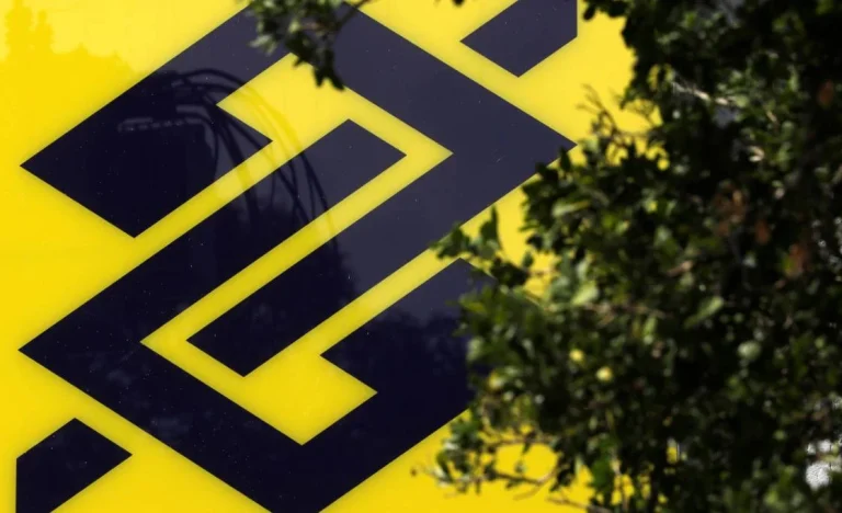 Banco do Brasil, Azul e Oi: Destaques Corporativos da Sexta-feira (20) com JCP, Bônus e Vitórias Judiciais