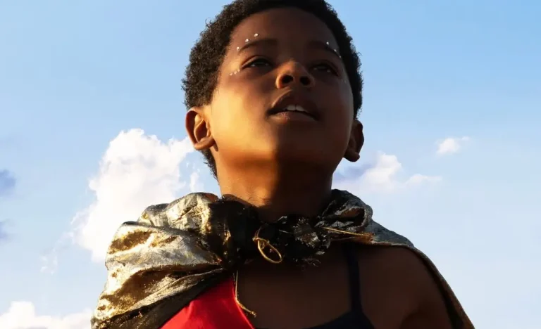 Feito Pipa: Lázaro Ramos celebra dois Urso de Cristal em Berlim e emociona público com história brasileira