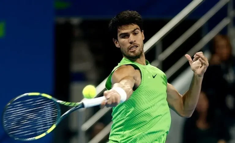 Carlos Alcaraz: Jovem Fenômeno do Tênis Conquista Título em Doha em Tempo Recorde e Demonstra Fome por Mais Vitórias em 2026