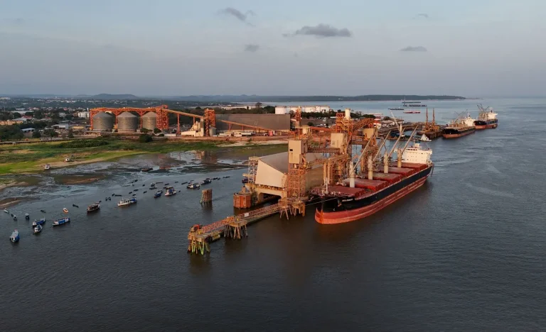 Governo Suspende Licitação de Dragagem no Tapajós Após Ocupação Indígena na Cargill em Santarém
