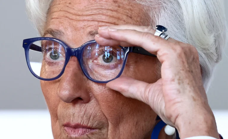 Presidente do BCE, Christine Lagarde, recebe R$ 870 mil anuais do BIS em aparente conflito com regras internas