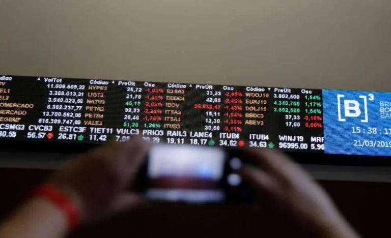 Ibovespa Sobe com Olho em Trump e Tarifas nos EUA: 5 Fatos Cruciais para Investidores Hoje (24)