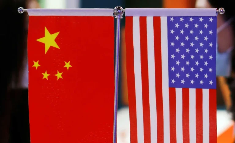 China Afirma Cumprir Acordo Comercial com EUA e Alerta Sobre Novas Tarifas: Tensão Cresce em Relação à Seção 301