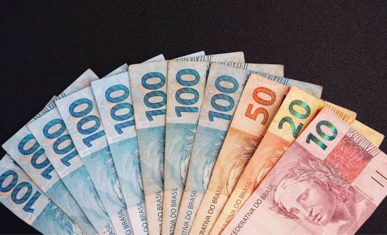 CDB Dispara em 2025: Investimento Popular Supera Poupança e Conquista Carteira do Brasileiro com R$ 1,33 Trilhões