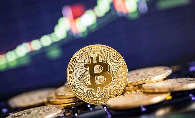 Bitcoin (BTC) Dispara: Otimismo com Balanço da Nvidia (NVDA) Impulsiona Criptomoeda Acima dos US$ 65 Mil