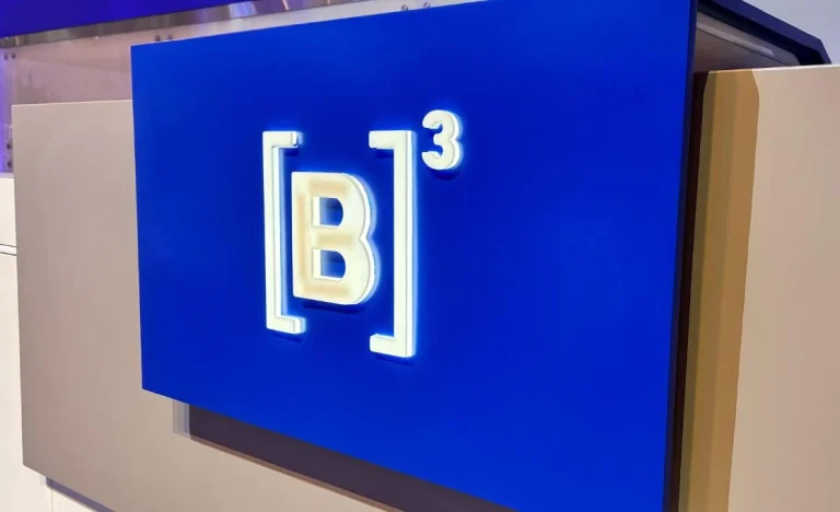 Lucro da B3 (B3SA3) dispara no 4T25, superando expectativas e impulsionado pelo boom do Ibovespa com investidores estrangeiros