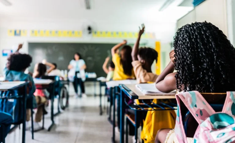 Pé-de-Meia: Governo libera 1ª parcela da poupança para estudantes do Ensino Médio; veja quem tem direito e valores