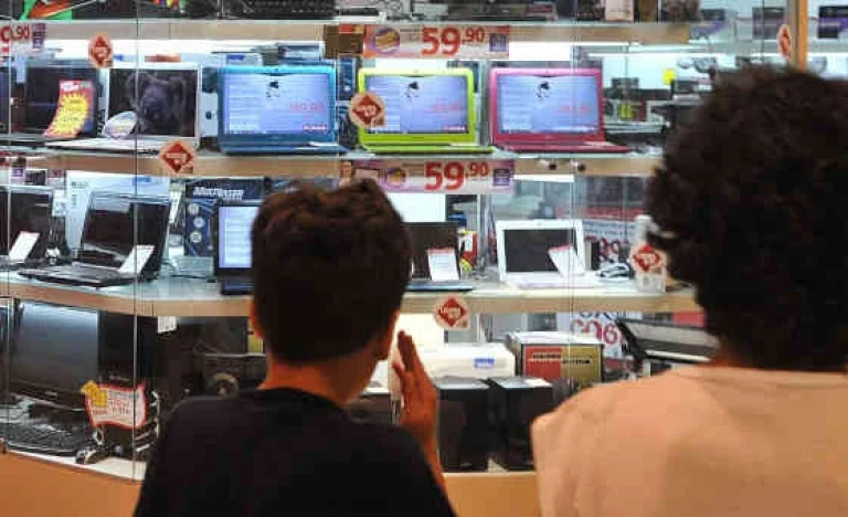 Governo recua e derruba alta de imposto para smartphones e eletrônicos após pressão; entenda o que muda
