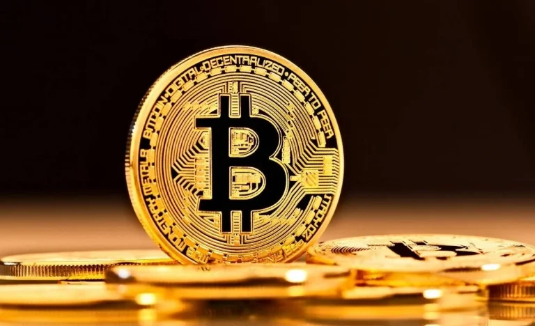 Bitcoin (BTC) se mantém firme acima de US$ 66 mil com ‘exaustão’ de vendedores, apesar de tensões geopolíticas globais