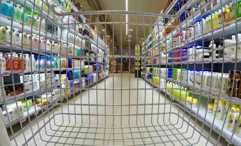Supermercados Podem Vender Medicamentos? Câmara Aprova Projeto Que Autoriza Farmácias em Mercados e Segue Para Sanção Presidencial