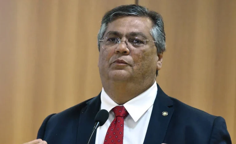 Flávio Dino Impõe Fim ao Saque em Dinheiro de Emendas Parlamentares: Mais Transparência e Menos Corrupção no Uso de Verbas Públicas