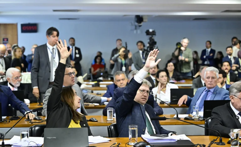 CPMI do INSS: Presidente busca STF para prorrogar trabalhos e mira sigilos de Lulinha e Banco Master