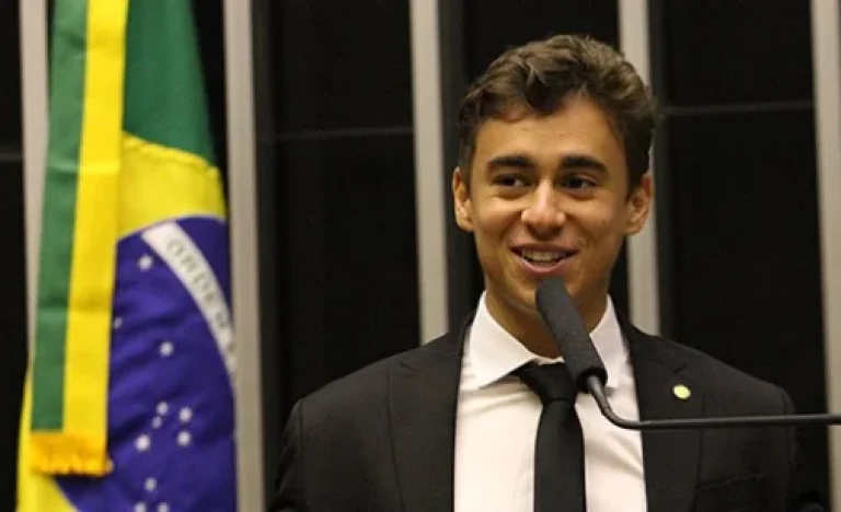 Oposição pede prisão de Alexandre de Moraes após mensagens com banqueiro e cresce pressão por ética no STF