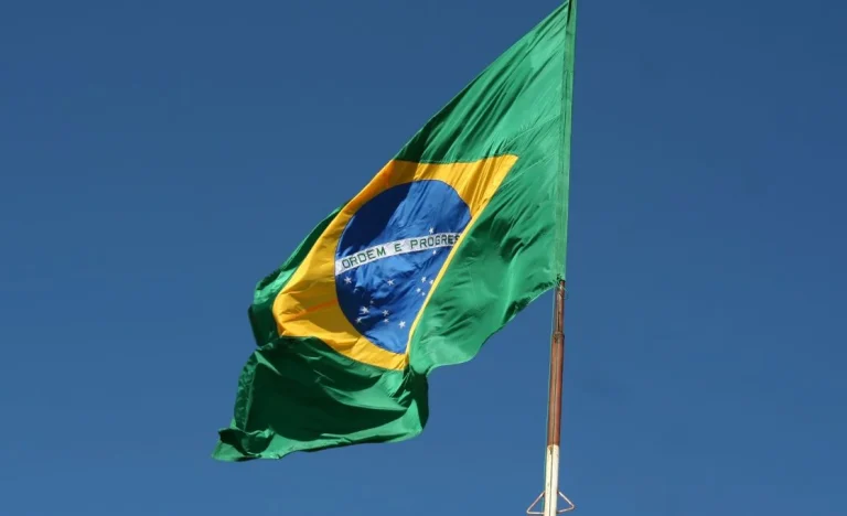 Conflito no Oriente Médio: Brasil é menos vulnerável e EUA podem lucrar, aponta estudo do UBS