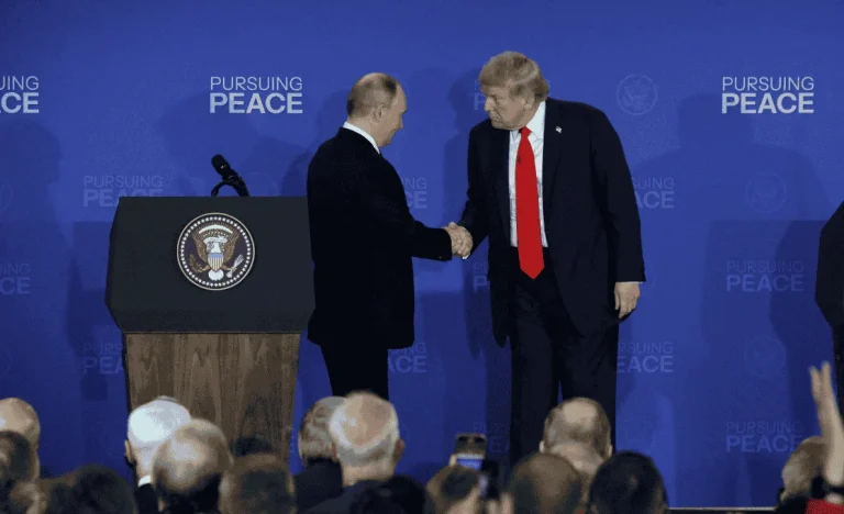 Putin e Trump Discutem Estratégias para Solução Rápida do Conflito no Irã e Ucrânia, Kremlin Detalha Propostas