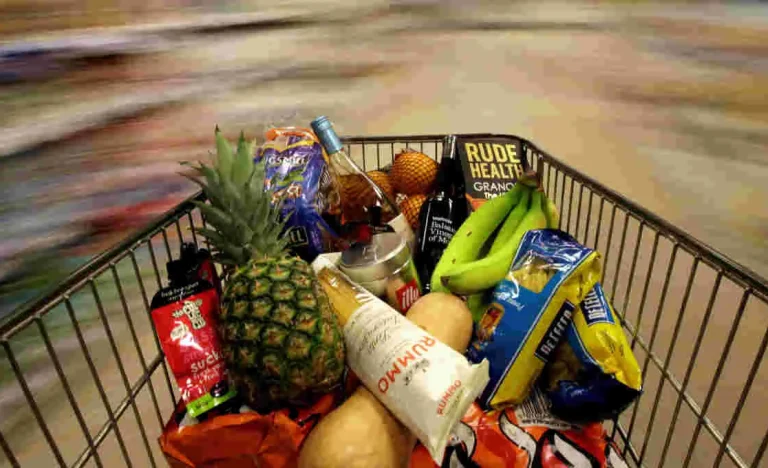 Cesta Básica em Fevereiro: Óleo de Soja, Açúcar, Café, Arroz e Leite Caem de Preço em Várias Capitais Brasileiras