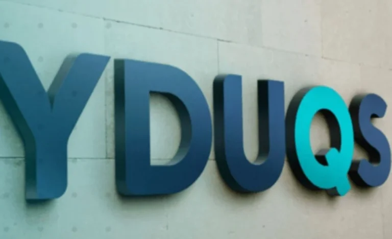 Yduqs (YDUQ3): Lucro Ajustado Cai 2,5% no 4T25, Mas Receita Líquida Avança 3% Impulsionada por Marcas Premium