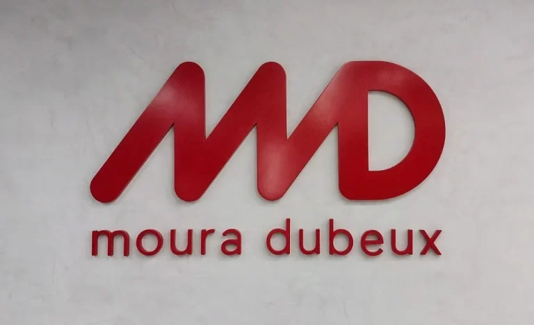 Moura Dubeux (MDNE3): Ações Despencam 6% Após Balanço do 4T25, Mas Analistas Veem Sólidos Resultados