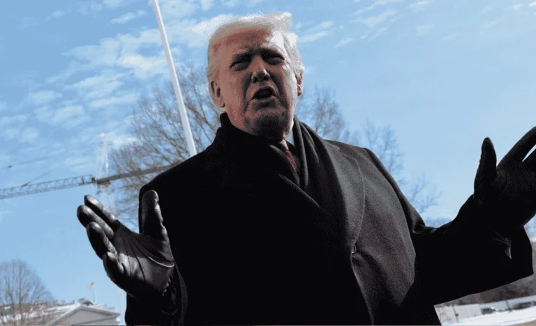 Trump afirma que Irã está “totalmente derrotado” e busca acordo, mas não um que ele aceitaria, após ataques a instalações petrolíferas